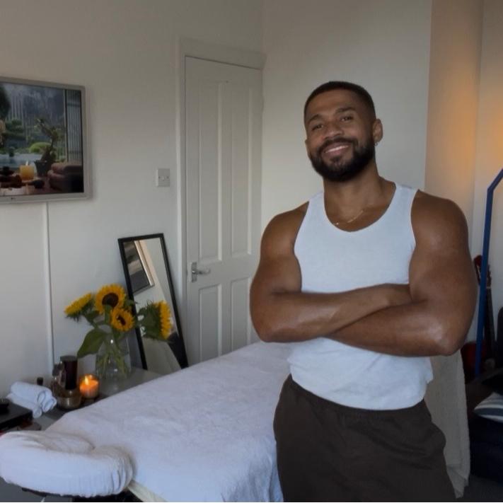 Maclenon- masseur in Chiswick, London
